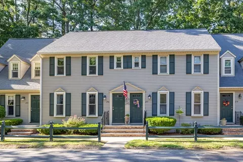 236 Wellman Ave #236, Chelmsford, MA 01863