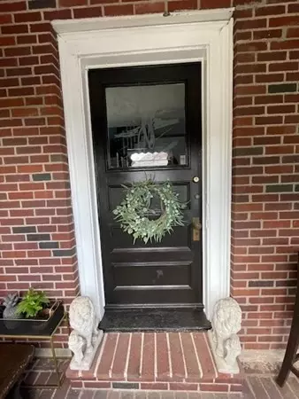 29 Whitney Ave, Lowell, MA 01850