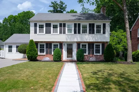 1054 Brook Rd, Milton, MA 02186