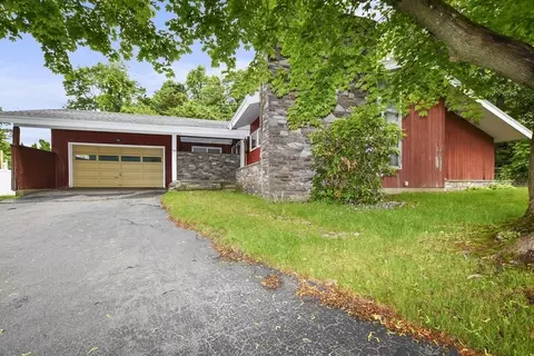 13 Bradley Rd, Salem, MA 01970