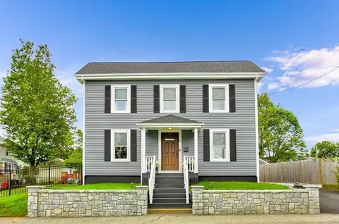 6 Everett St, Stoneham, MA 02180