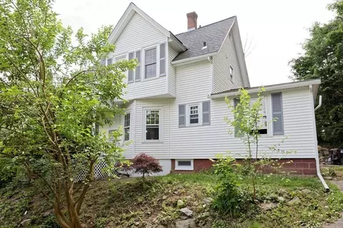 19 Baldwin St, Worcester, MA 01604