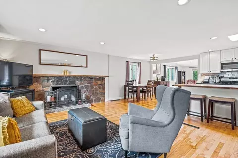 18 Pond Farm Rd, Dedham, MA 02026