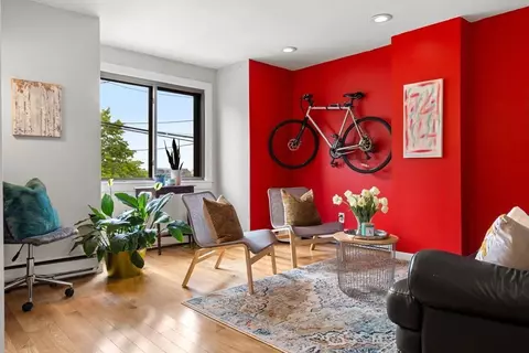 313 Eagle St, Boston, MA 02128 photo 8