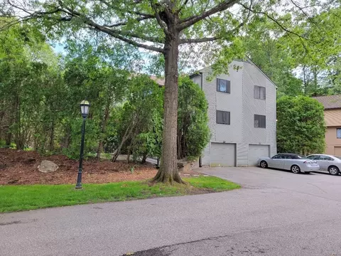137 Leland Farm Rd #137, Ashland, MA 01721