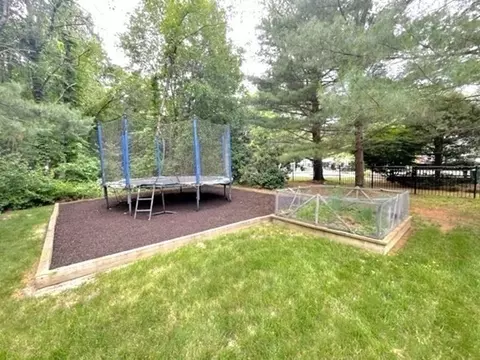 21 Colonial Dr, Mendon, MA 01756 photo 40