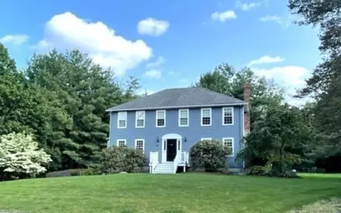 21 Colonial Dr, Mendon, MA 01756 photo 38