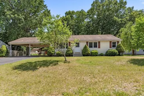 59 Horsham Pl, Agawam, MA 01030