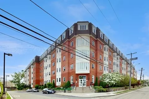 120 Wyllis Ave #221, Everett, MA 02149