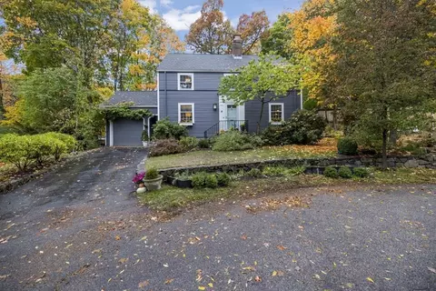16 Monadnock Rd, Arlington, MA 02476