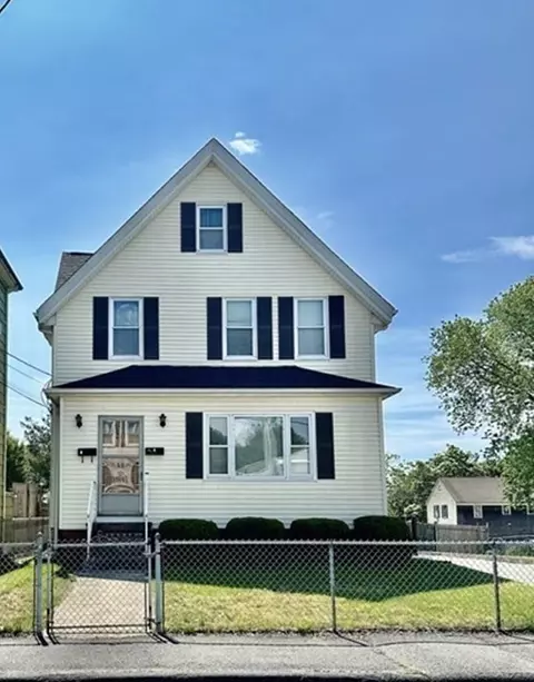 203 School St, Taunton, MA 02780