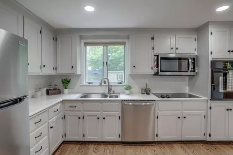 11 Avalon Rd, Reading, MA 01867 photo 12