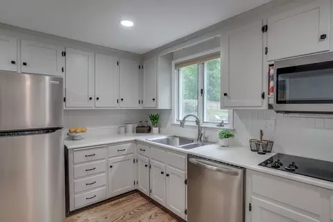 11 Avalon Rd, Reading, MA 01867 photo 13