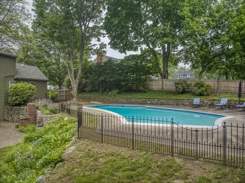 11 Avalon Rd, Reading, MA 01867 photo 4