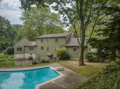 11 Avalon Rd, Reading, MA 01867 photo 10