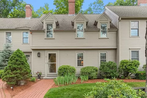 10 Wintergreen Ct #10, Lunenburg, MA 01462