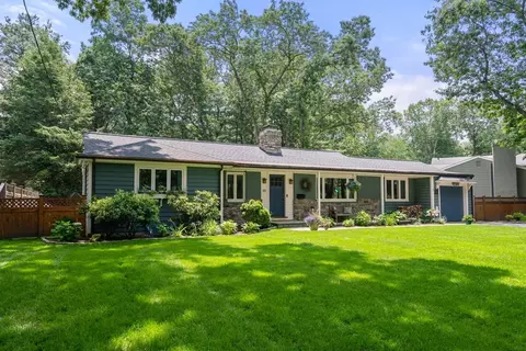 184 Pine Grove Ave, Newton, MA 02462