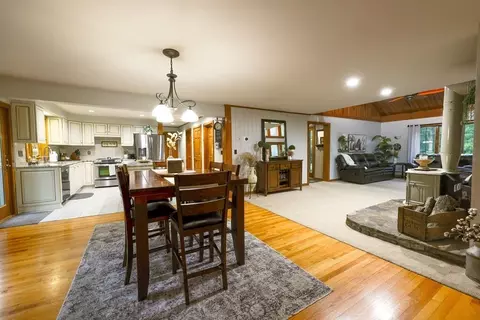15 Vinton Rd, Sturbridge, MA 01566 photo 9