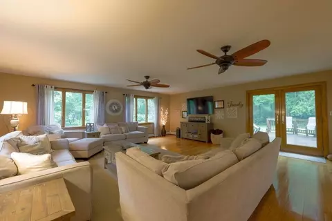 15 Vinton Rd, Sturbridge, MA 01566 photo 11