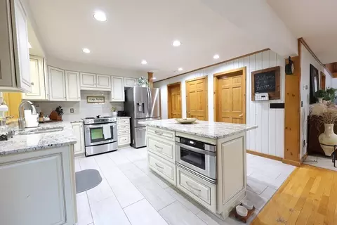 15 Vinton Rd, Sturbridge, MA 01566 photo 8