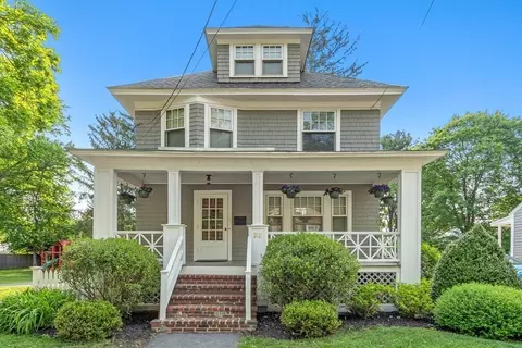 22 Brown St, Maynard, MA 01754 photo 2