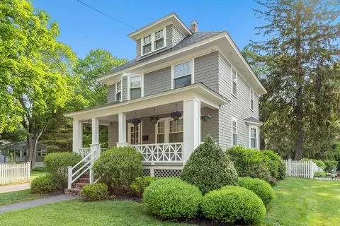 22 Brown St, Maynard, MA 01754