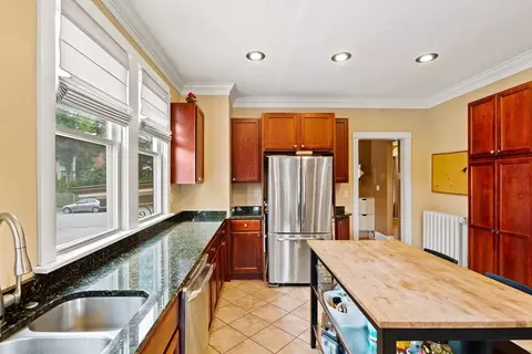 69 Clitheroe St, Lowell, MA 01852 photo 18