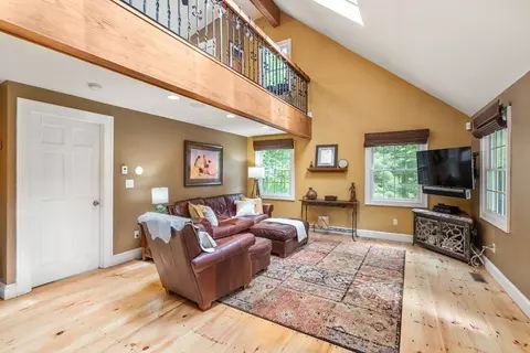 24 Heather Ln, Walpole, MA 02081 photo 13