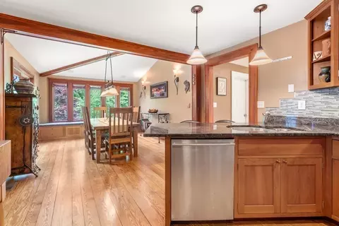24 Heather Ln, Walpole, MA 02081 photo 10