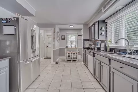 63 Eleanor Rd, Springfield, MA 01108 photo 16