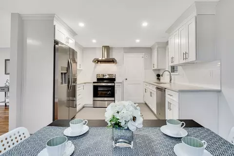 13 Carson Rd, Woburn, MA 01801