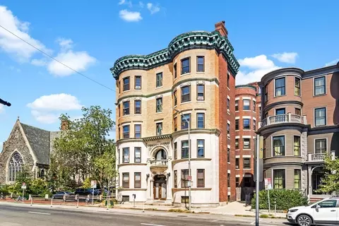 1137 Massachusetts Ave #34, Cambridge, MA 02138