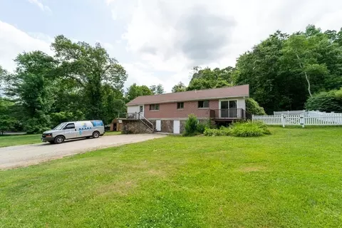 74 Number 10 Schoolhouse Rd, Charlton, MA 01507