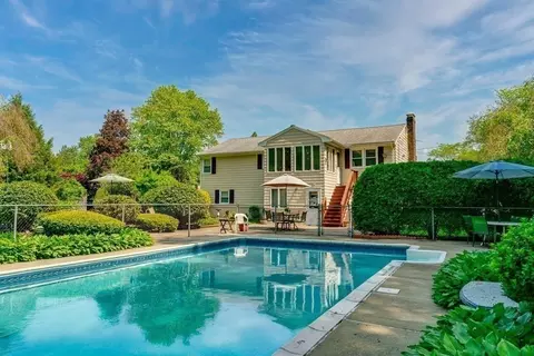34 Charles Dr, Canton, MA 02021 photo 3