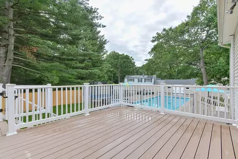 14 Crestlan Dr, Worcester, MA 01604 photo 36