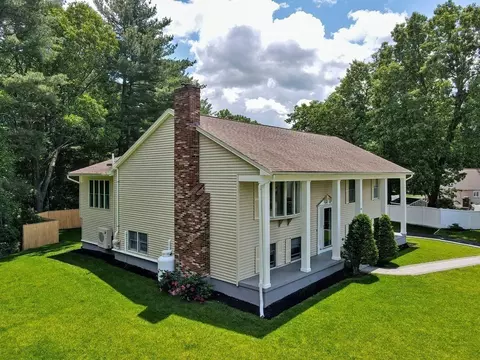 14 Crestlan Dr, Worcester, MA 01604 photo 3