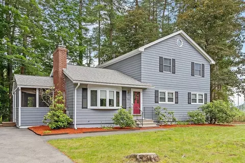 66 Castlewood Dr, Billerica, MA 01821