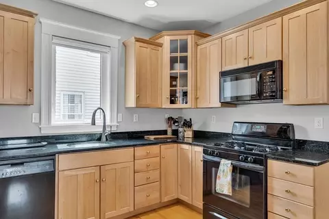 27 Ossipee Rd #1, Somerville, MA 02144 photo 16