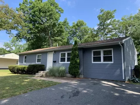 34 Portulaca Dr, Springfield, MA 01129 photo 2