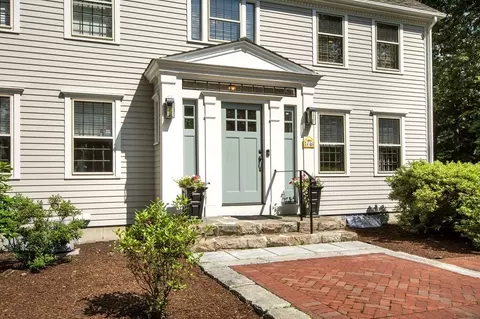 16 Isaac Sprague Dr, Hingham, MA 02043 photo 2