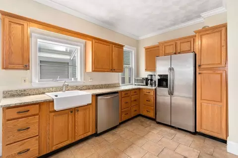 258 E Cottage St #2, Boston, MA 02125