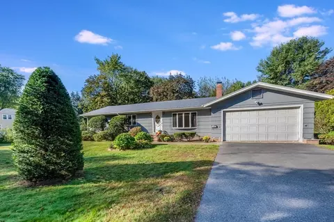 1060 Main St, Lynnfield, MA 01940