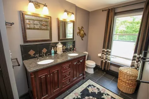 26 E High St, Avon, MA 02322 photo 14