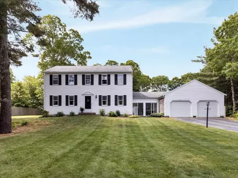 21 Lazarus Lovell Rd, Barnstable, MA 02632
