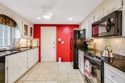 195 Sheaffer Rd, Barnstable, MA 02632 photo 9