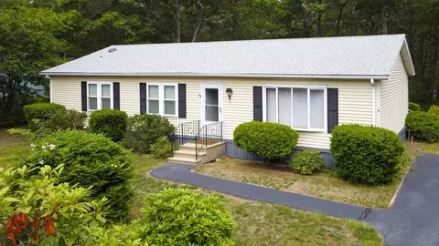 5 Anvil Cir, Plymouth, MA 02360