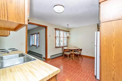 52 Moore St, Chicopee, MA 01013 photo 22