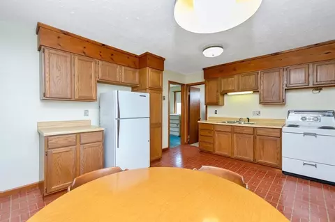 52 Moore St, Chicopee, MA 01013 photo 20