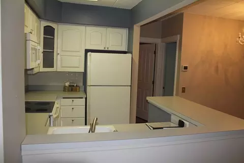 34 Sumner Ave #403, Springfield, MA 01108 photo 3