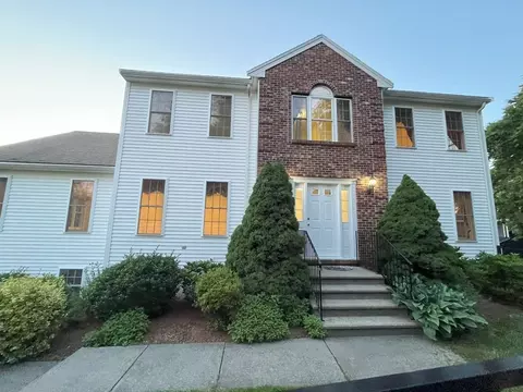 31 Hickory Ln, Hudson, MA 01749